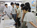 Kashiwazaki HS students visit BRI for SSH study tour
