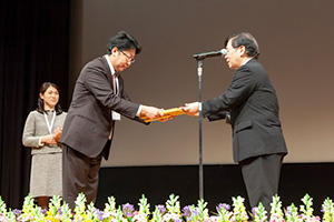 191113award_pic1.jpg