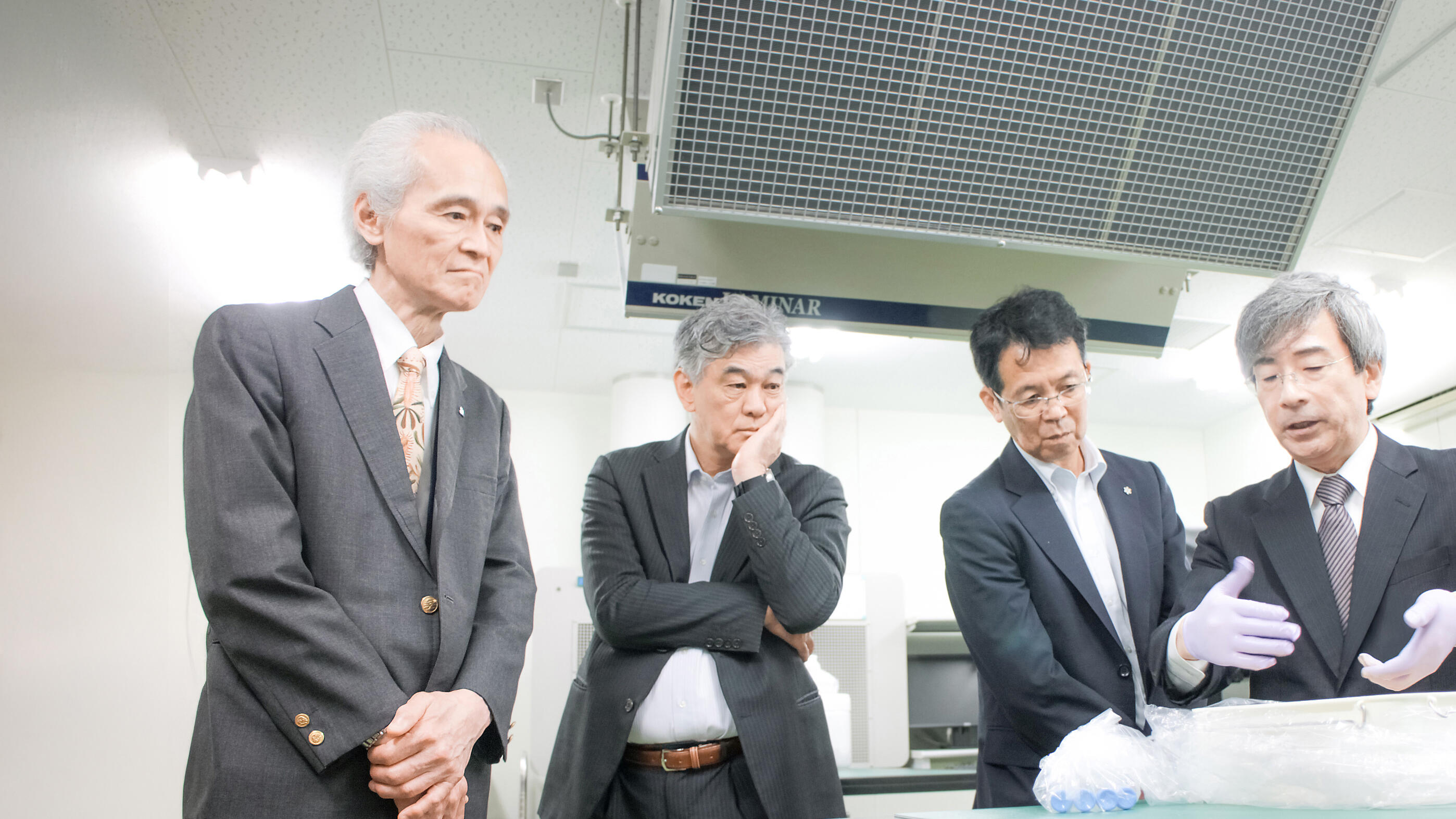 J-PEAKS伴走支援サポーターとして東京科学大学の佐藤勲特命教授が本研究所を視察されました